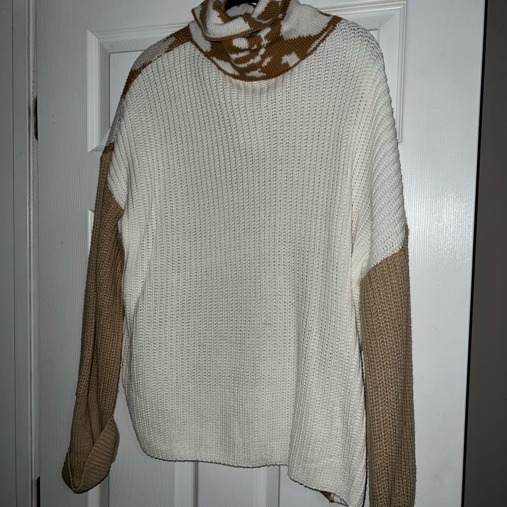 Turtle neck sweater leopard print size large brand new